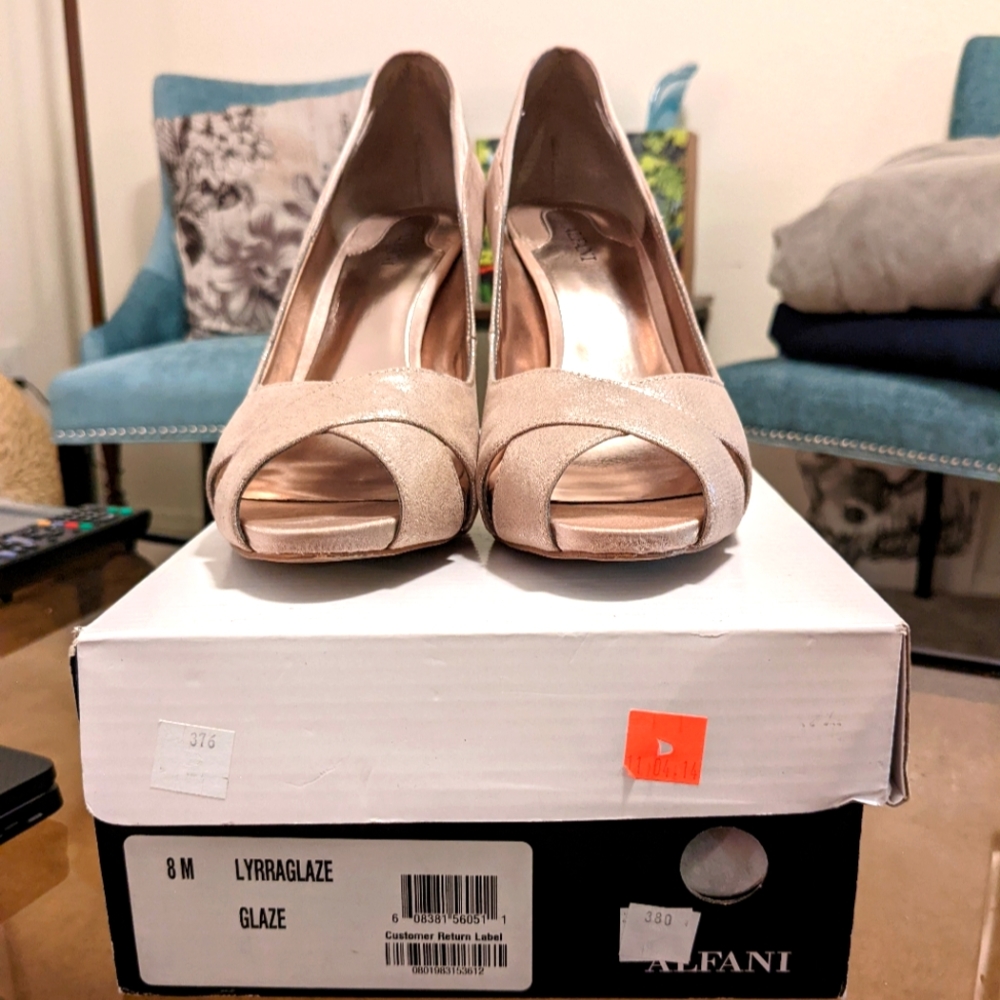 Alfani beige heels